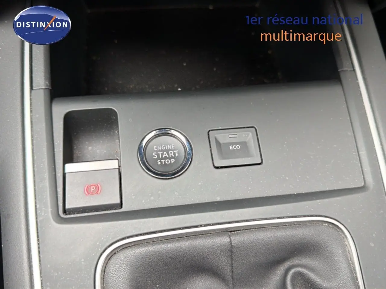 Détail de la console centrale du Citroën C5 Aircross 2022 avec bouton start/stop, mode ECO et frein à main électrique.