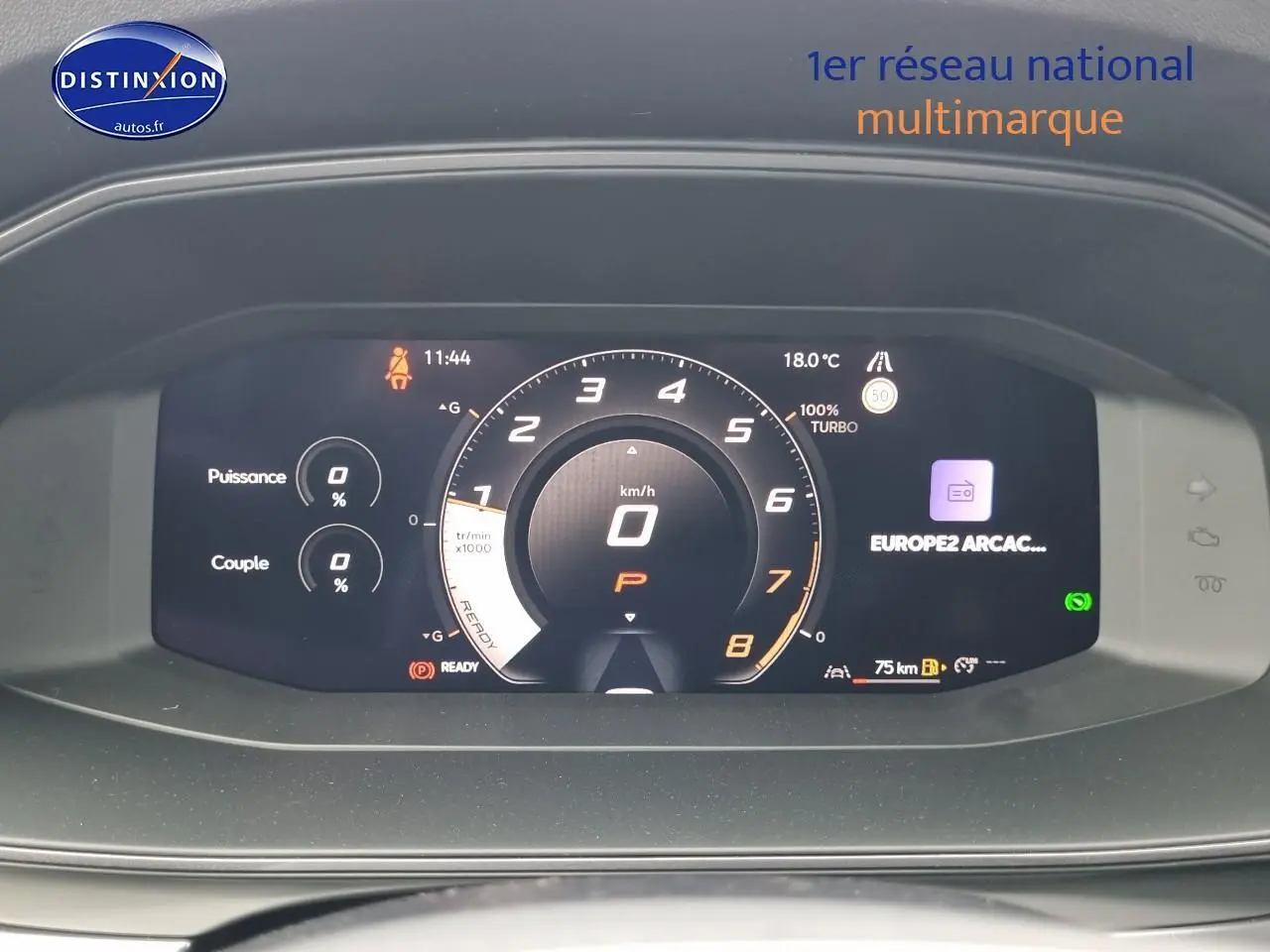 Tableau de bord numérique du CUPRA Formentor 2025 affichant compte-tours, vitesse à zéro et indicateurs de puissance et couple.