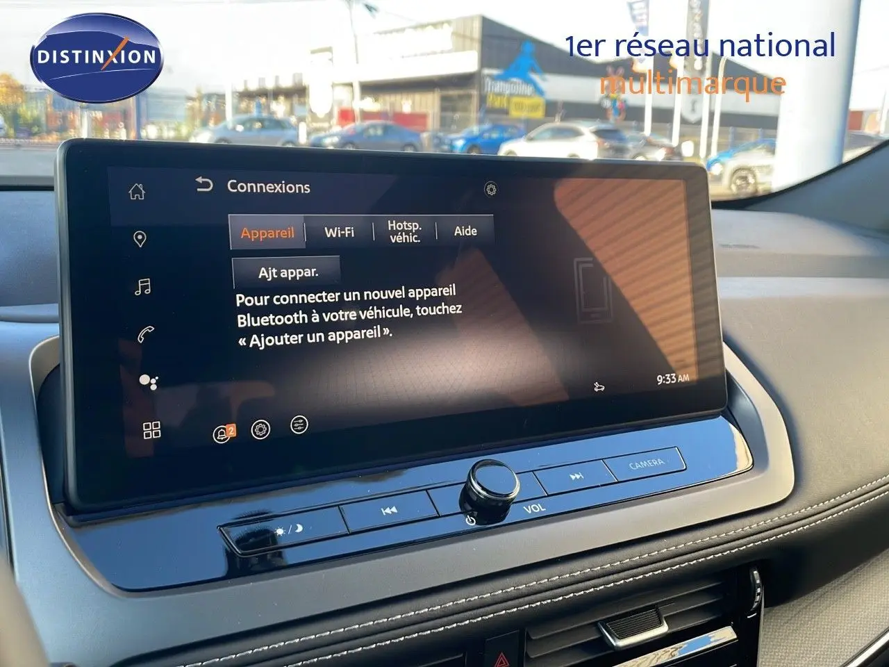 Écran tactile central affichant le menu Bluetooth dans l'habitacle du Nissan Qashqai gris céramique 2025.
