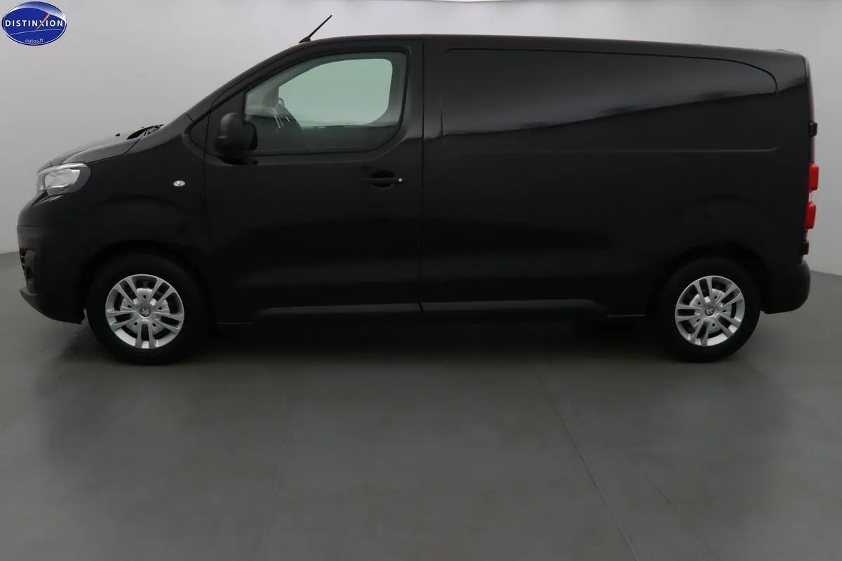 Profil côté gauche d'un Peugeot Expert Fourgon noir 2022, version Standard 1.5 BlueHDi, avec jantes en alliage.