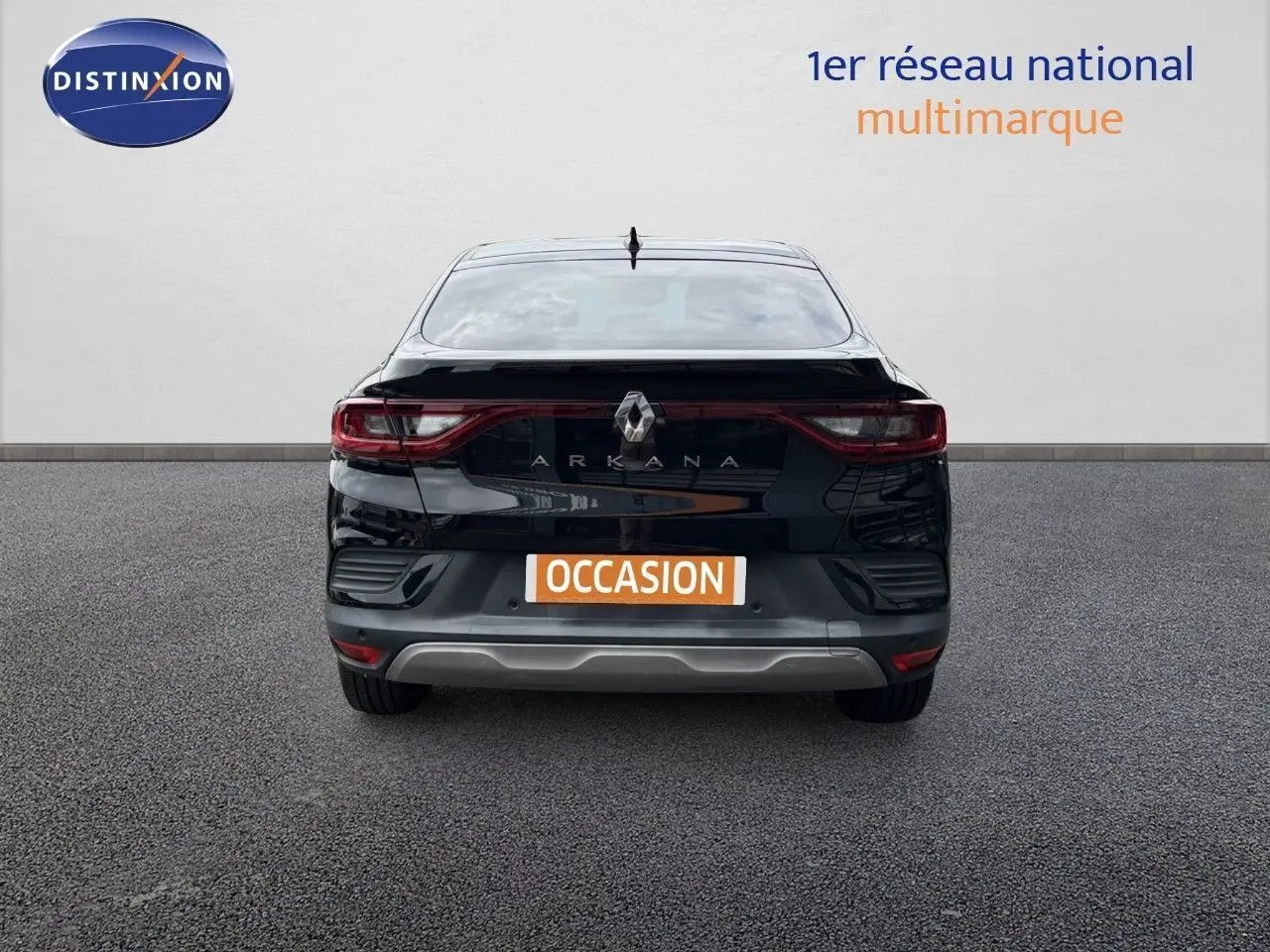 Vue arrière d'une Renault Arkana noire métal 2022 avec feux LED et plaque "OCCASION" visible.