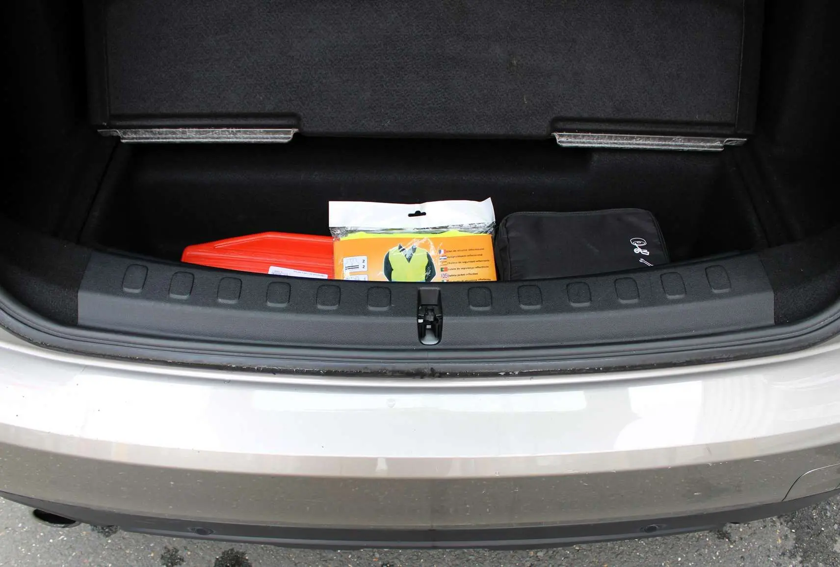 CREATOR: gd-jpeg v1.0 (using IJG JPEG v62), quality = 80
