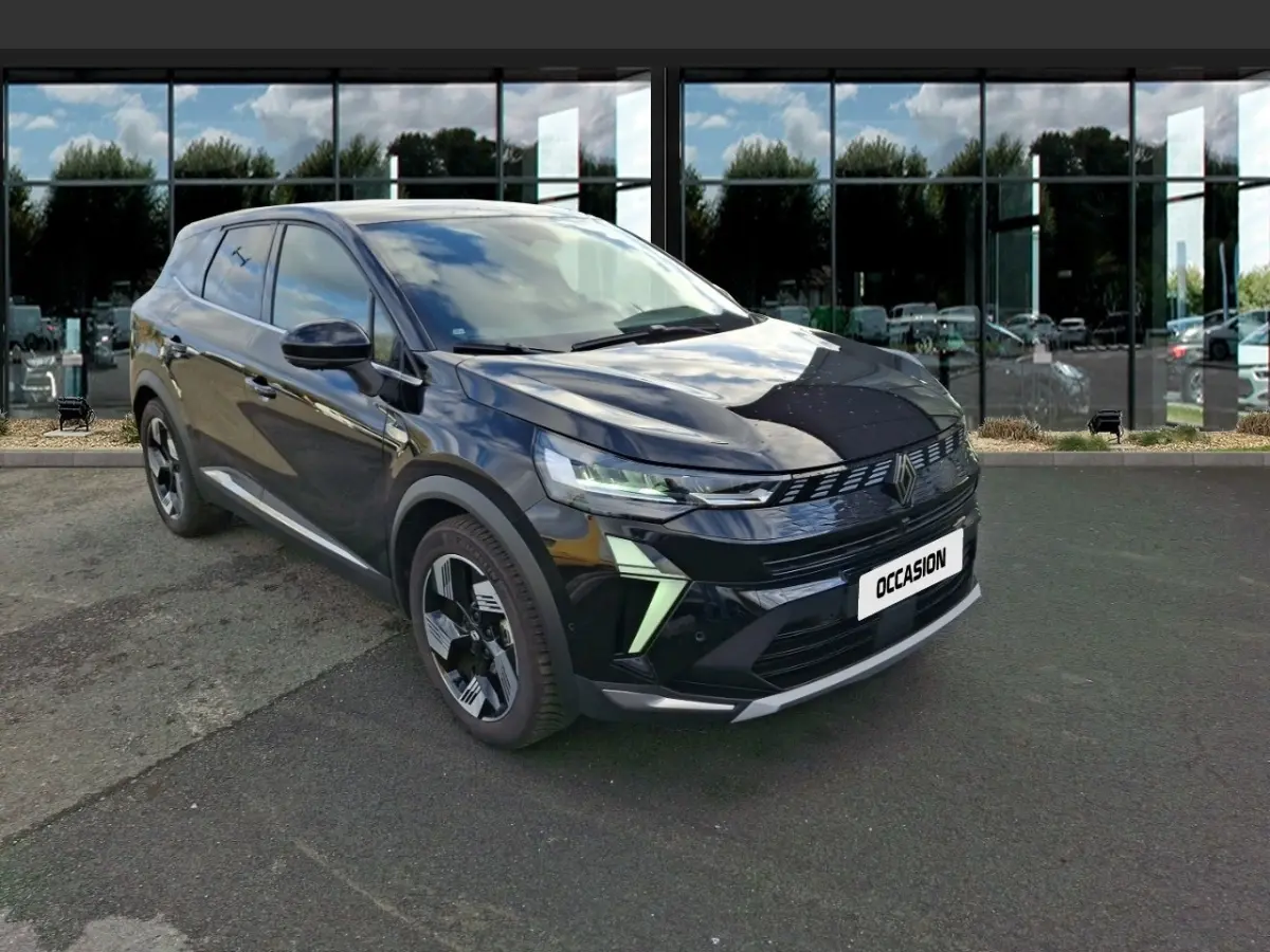 Renault Symbioz noir en 3/4 avant droit, SUV hybride avec calandre moderne et jantes stylisées.