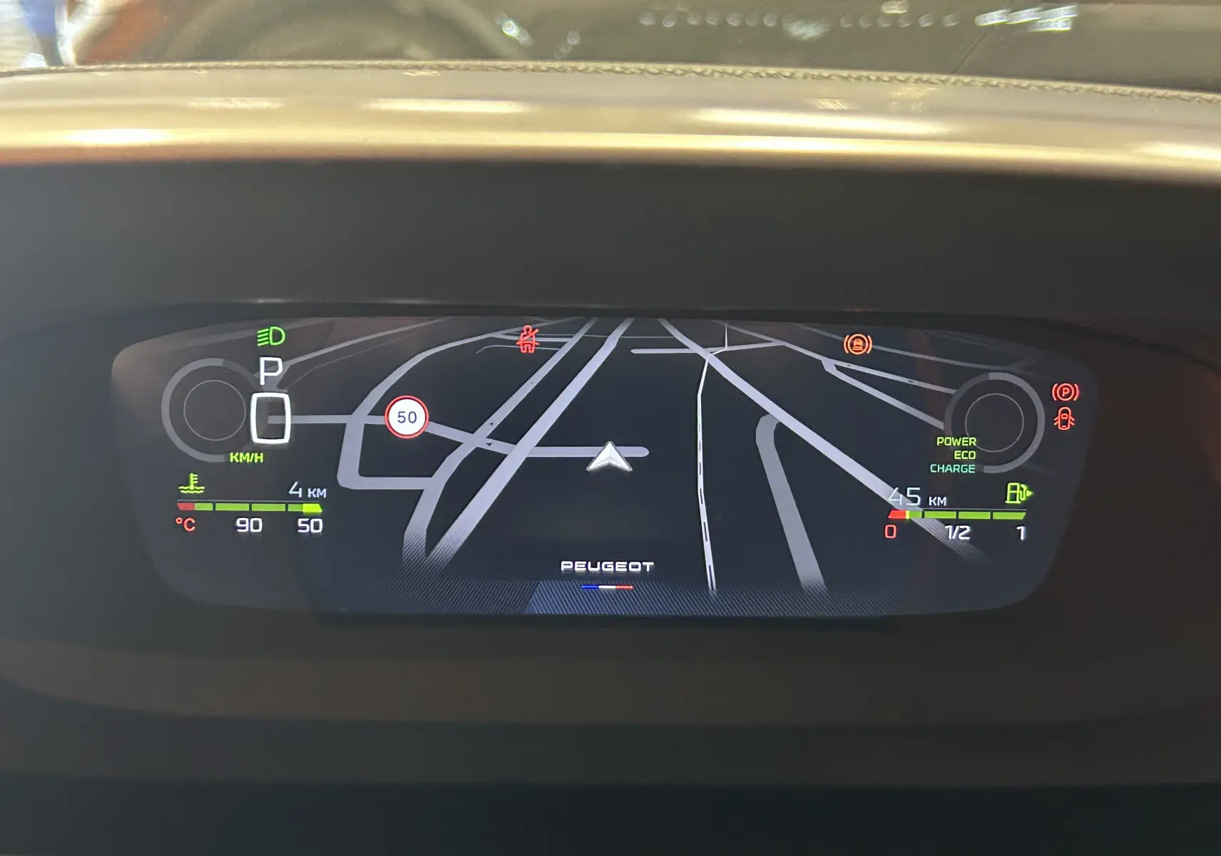 Vue rapprochée de l'instrumentation numérique 3D personnalisable du tableau de bord Peugeot 308 Hybrid 2026.