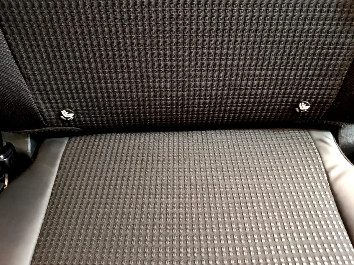 Détail du tissu et cuir gris foncé du siège individuel de la 3ème rangée du Citroën Grand C4 Spacetourer Shine.