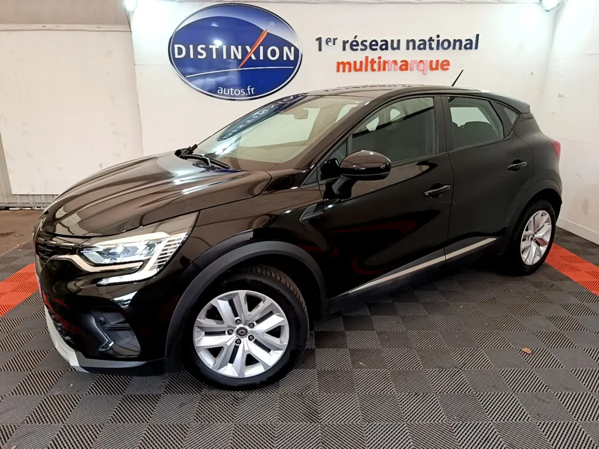 Renault Captur Business noir vu de trois quarts avant droit, avec phares LED et jantes alliage argentées.