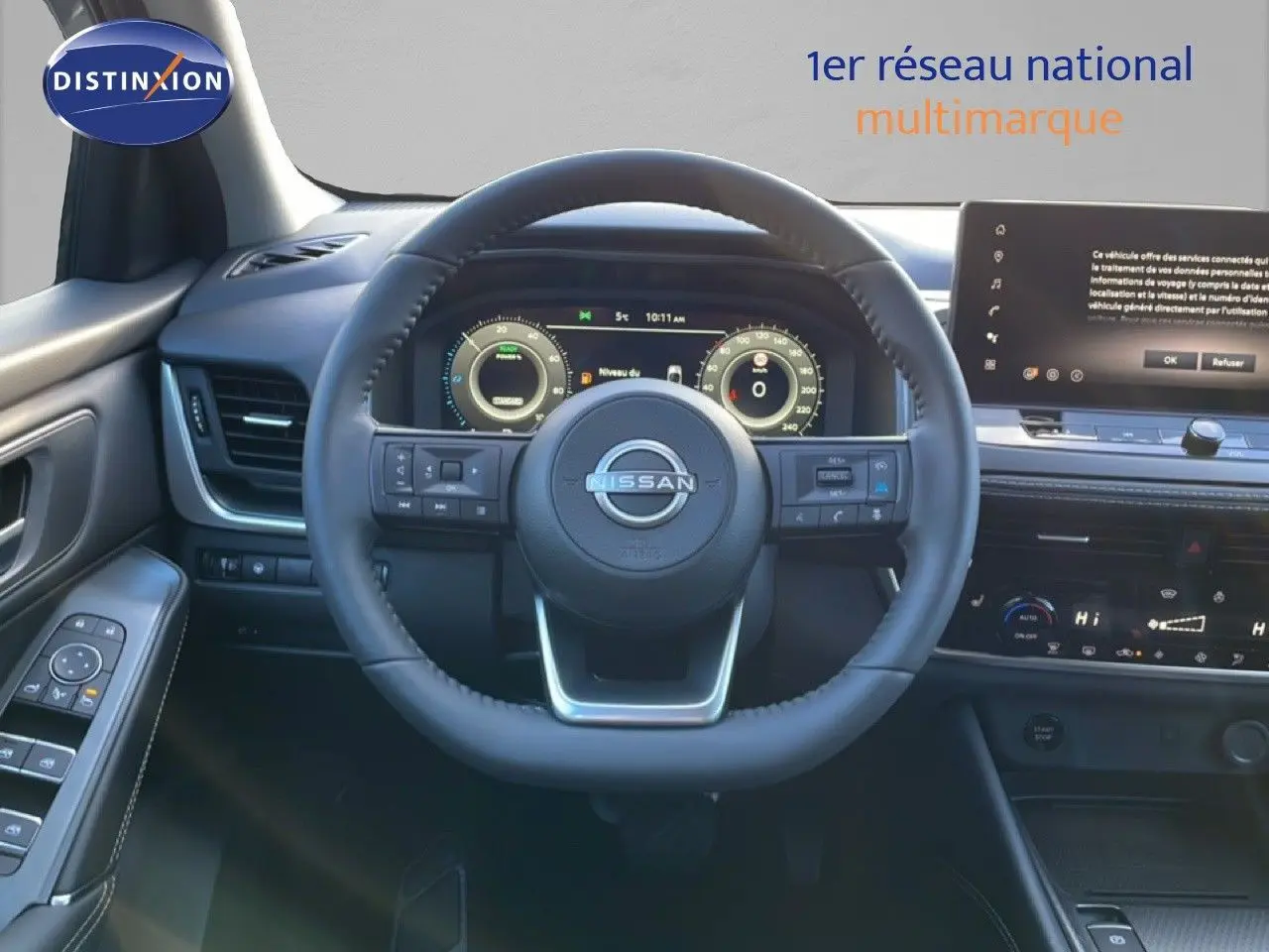 Vue intérieure centrée sur le volant et le tableau de bord numérique du Nissan Qashqai 2025, finition N-Connecta.