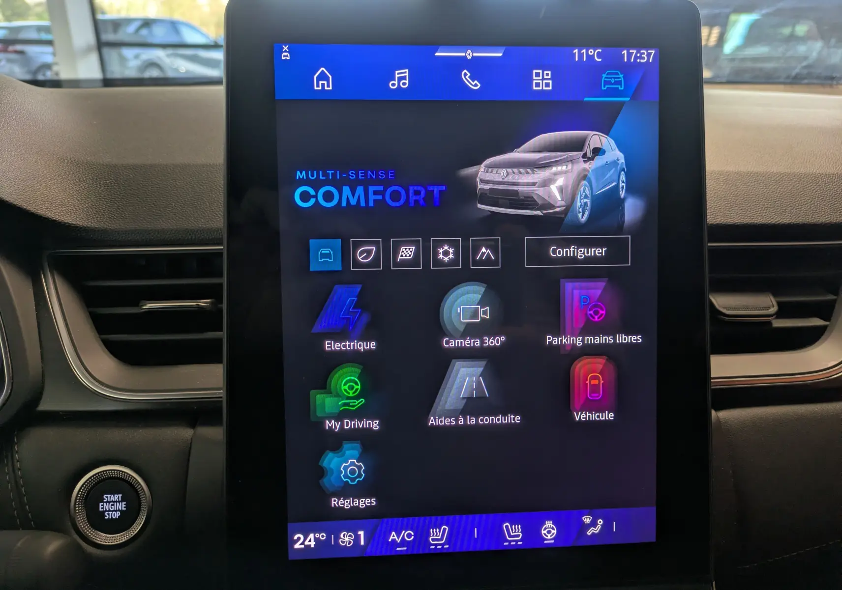 Écran tactile central du Renault Symbioz 2025 affichant le mode Multi-Sense Comfort dans un intérieur noir.
