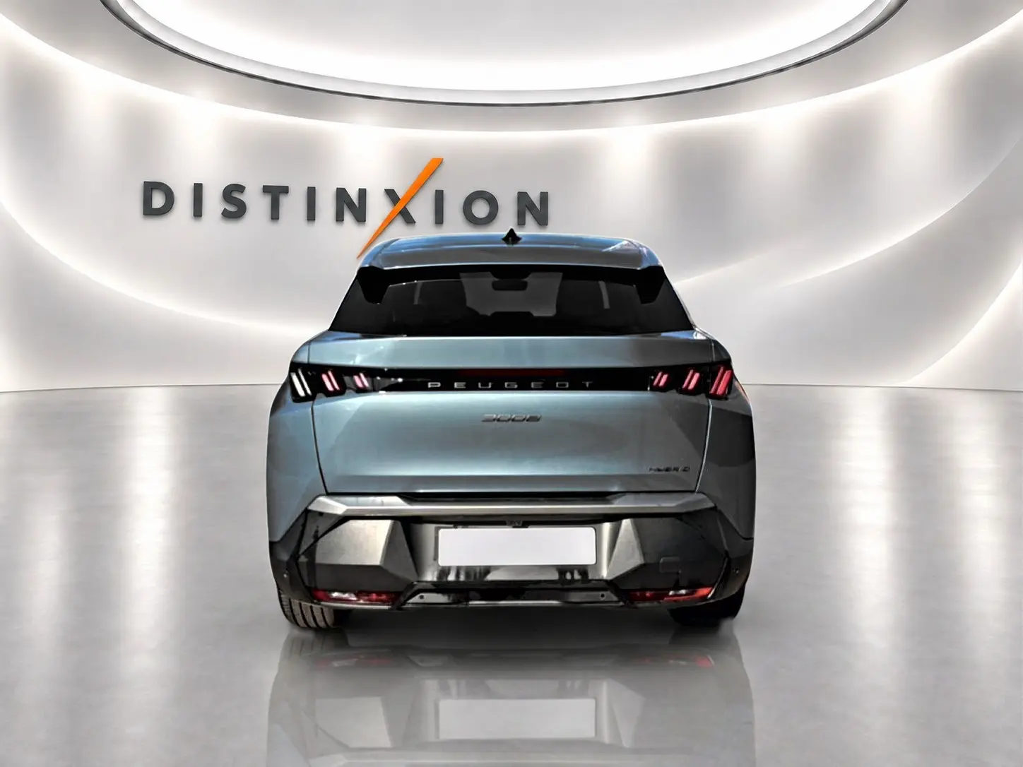 Vue arrière d’un Peugeot 3008 bleu Ingara 2025 avec feux arrière LED et logo distinctif sur fond blanc.