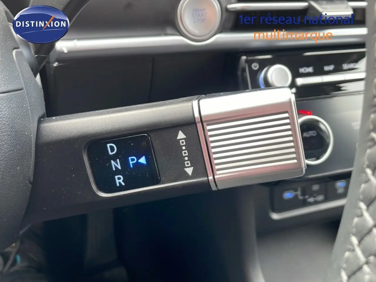 Gros plan sur la commande de boîte automatique du Hyundai Tucson 2026, affichant le mode parking activé.