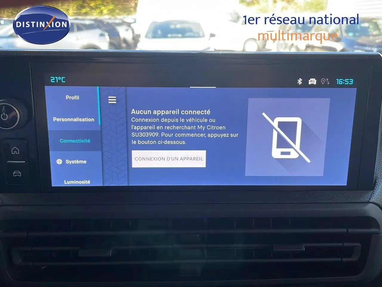 Écran tactile central du Citroën Jumpy Fourgon XL blanc, affichant le menu de connectivité sans appareil connecté.