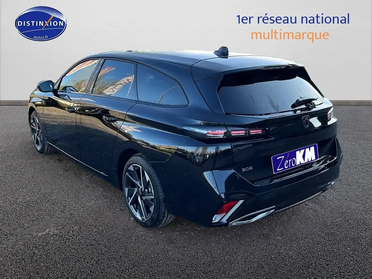 Peugeot 308 SW noir perle vue 3/4 arrière droit avec feux arrière LED et jantes alu modernes