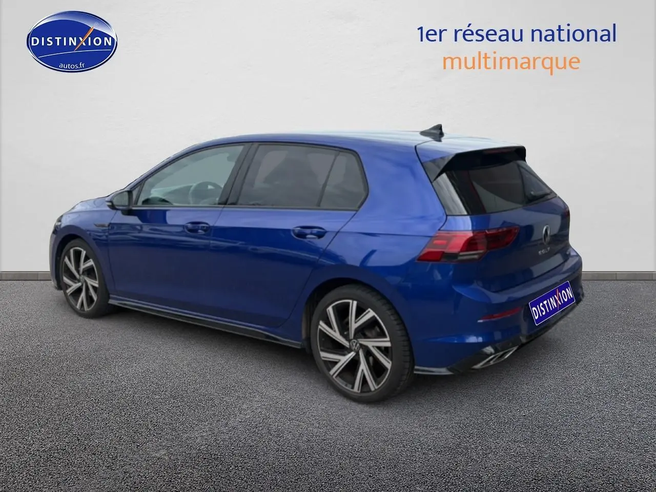 Volkswagen Golf 1.5 etsi opf 130 R-Line bleu vue profil côté gauche avec jantes alu et vitres surteintées.