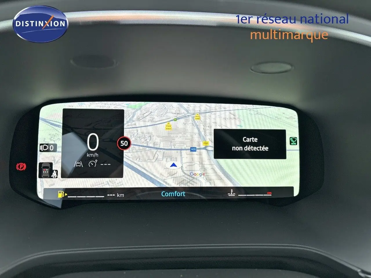 Affichage numérique du tableau de bord du Renault Captur II gris rafale, avec navigation et vitesse à 0 km/h.