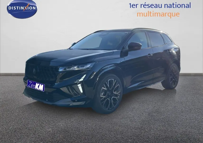 Renault Austral E-Tech noir étoile métal, vue 3/4 avant droit avec jantes noires et calandre distinctive.