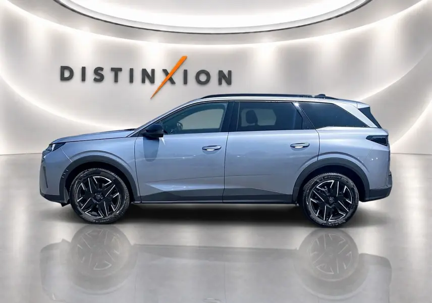 Profil droit du Peugeot 5008 Hybrid 145 allure e-dcs6 gris artense, avec jantes alliage noires et toit contrasté.