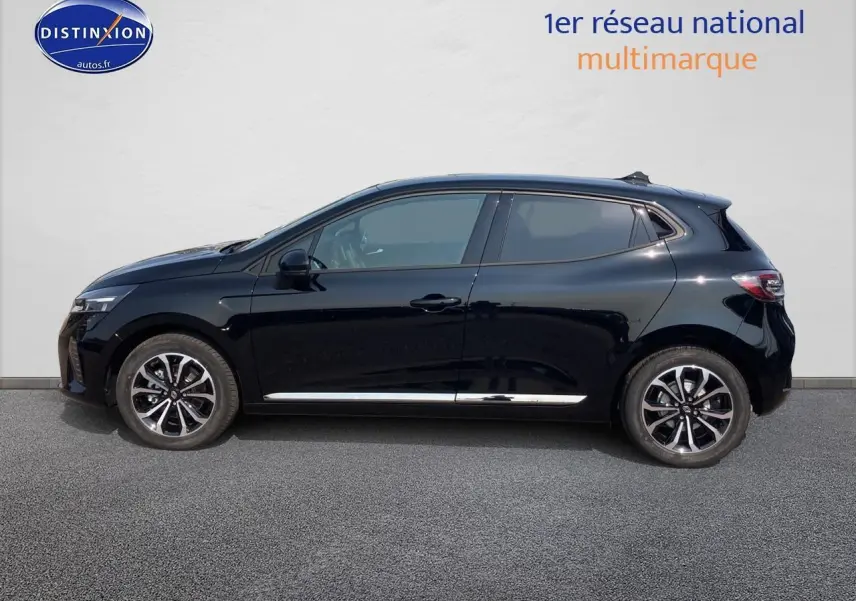 Profil côté gauche d'une Renault Clio V noire Étoile 2025 avec jantes alu et poignées ton carrosserie.