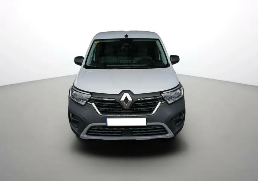Vue avant d'un Renault Kangoo Van blanc 2024 avec calandre noire et logo Renault bien visible.