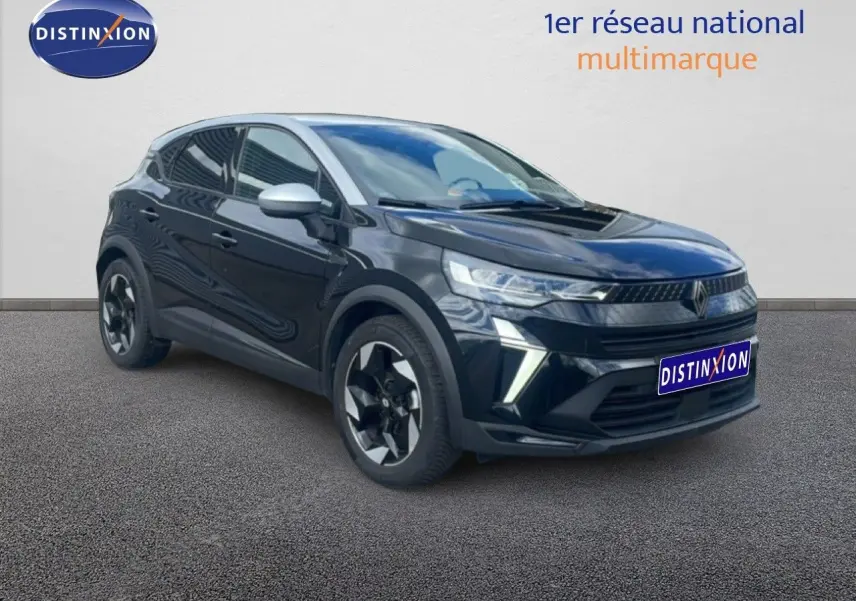 Renault Captur 2025 noir étoile métal avec toit gris, vue 3/4 avant droit mettant en valeur ses optiques LED distinctives.