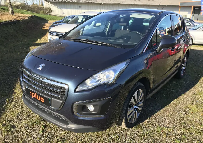Peugeot 3008 Business bleu bourrasque vue 3/4 avant droit sur parking ensoleillé avec calandre chromée.