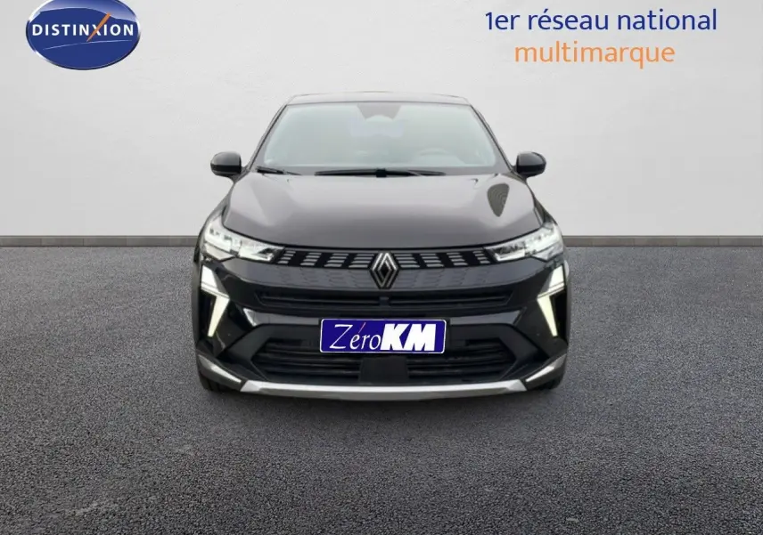 Renault Symbioz 2025 noir étoile métal vue de face, mettant en valeur sa calandre moderne et ses phares LED fins.