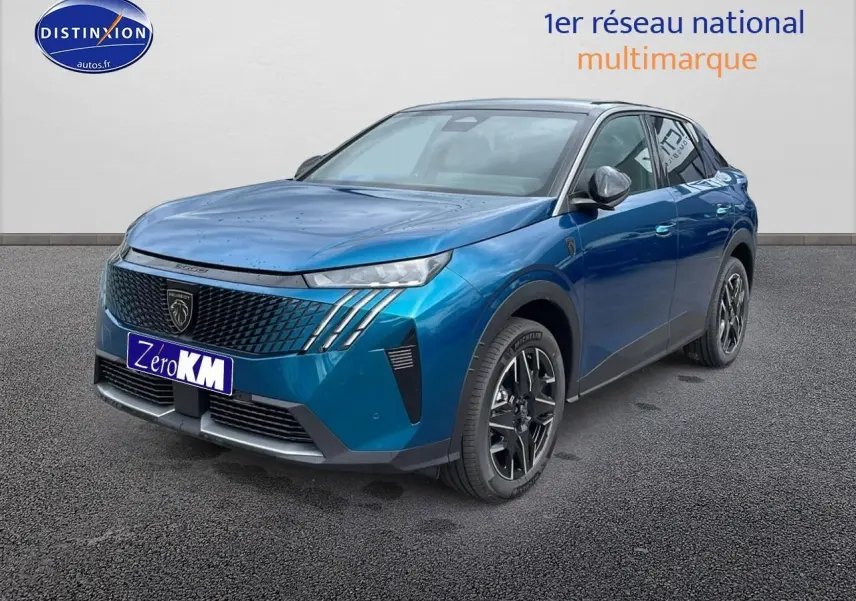 Peugeot 3008 Hybrid 145 GT bleu obsession vue en 3/4 avant droit avec calandre noire distinctive.