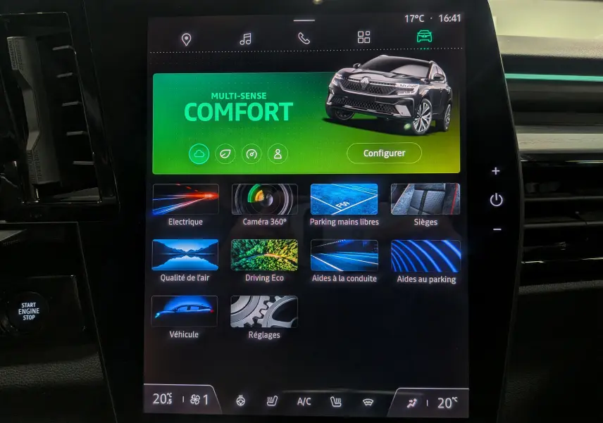 Écran tactile central du Renault Austral E-TECH affichant le mode Multi-Sense Comfort avec une image du SUV gris schiste.