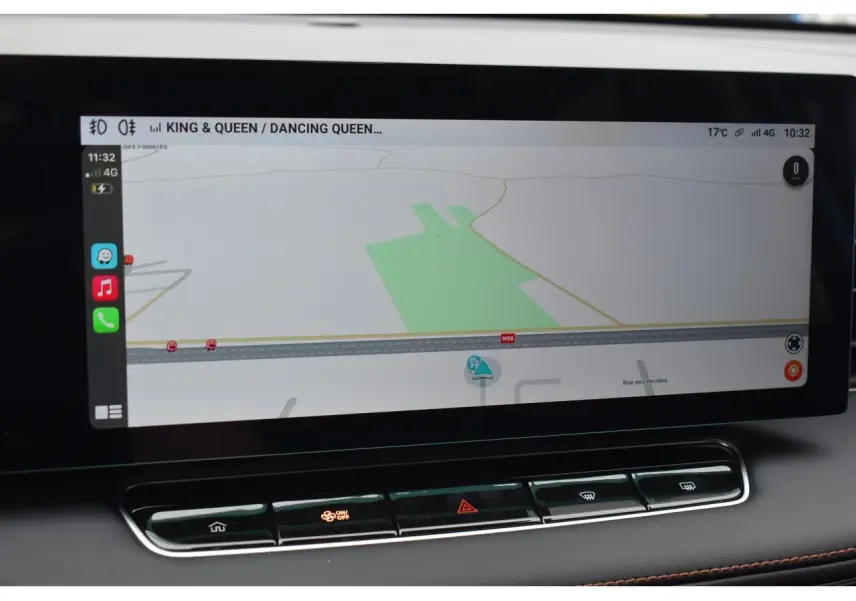 Écran tactile central du MG MOTOR EHS 1.5 Hybrid+ 224 ch Luxury 2026 affichant la navigation GPS.