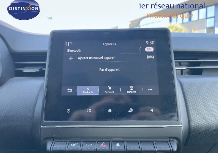 Écran tactile central du tableau de bord de la Renault Clio Société 2020, affichant le menu Bluetooth.