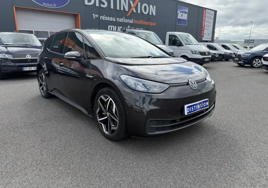 Volkswagen ID.3 Pro S gris manganèse avec toit noir, vue 3/4 avant droit sur parking de concession.