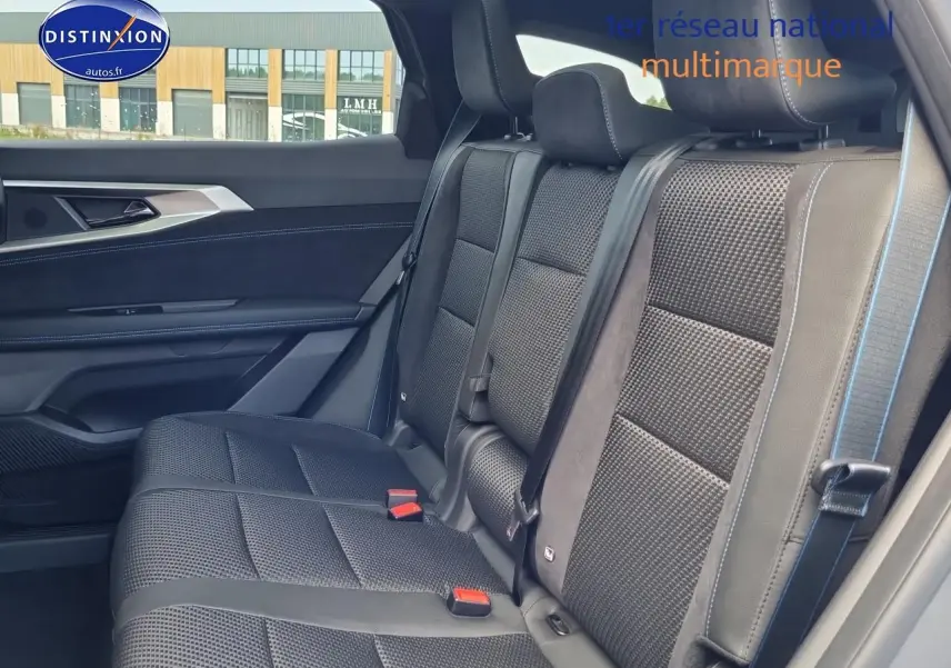 Banquette arrière en tissu carbone et alcantara bleu du Renault Espace VI gris schiste, vue côté droit intérieur.