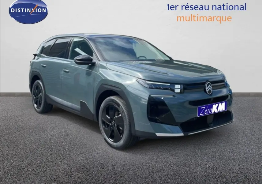 Citroën C5 Aircross Hybrid vert Astoria en 3/4 avant droit, avec jantes noires et calandre moderne.