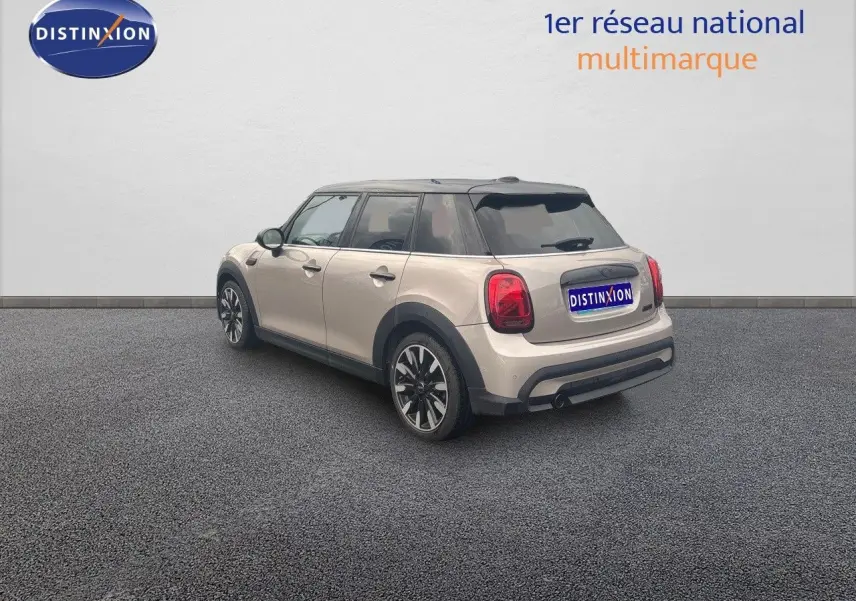 MINI 1.5 136CH en rooftop grey metal vue 3/4 arrière droit avec toit noir et jantes bi-ton 17 pouces.