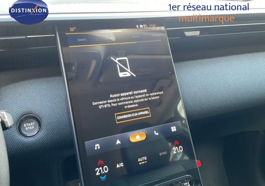 Intérieur du Citroën C5 Aircross Hybrid vert Astoria, vue sur l'écran tactile central et bouton Start/Stop.