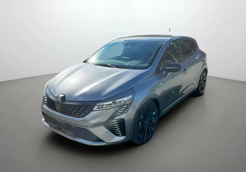 Renault Clio V E-Tech 145 Esprit Alpine Bose gris schiste, vue 3/4 avant avec jantes alu noires et feux LED distinctifs.