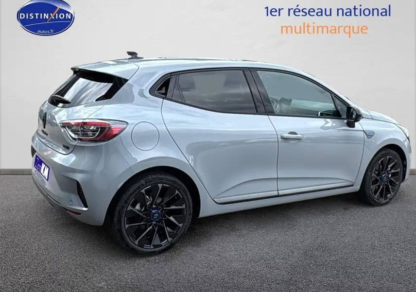Renault Clio V gris rafale vue de profil côté droit, jantes alu noires esprit Alpine et feux arrière LED.