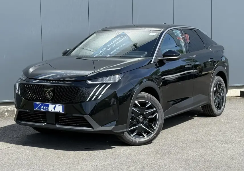 Peugeot 3008 Hybrid 145 e-DSC6 Allure noir Perla en 3/4 avant droit avec jantes alliage 19'' diamantées.
