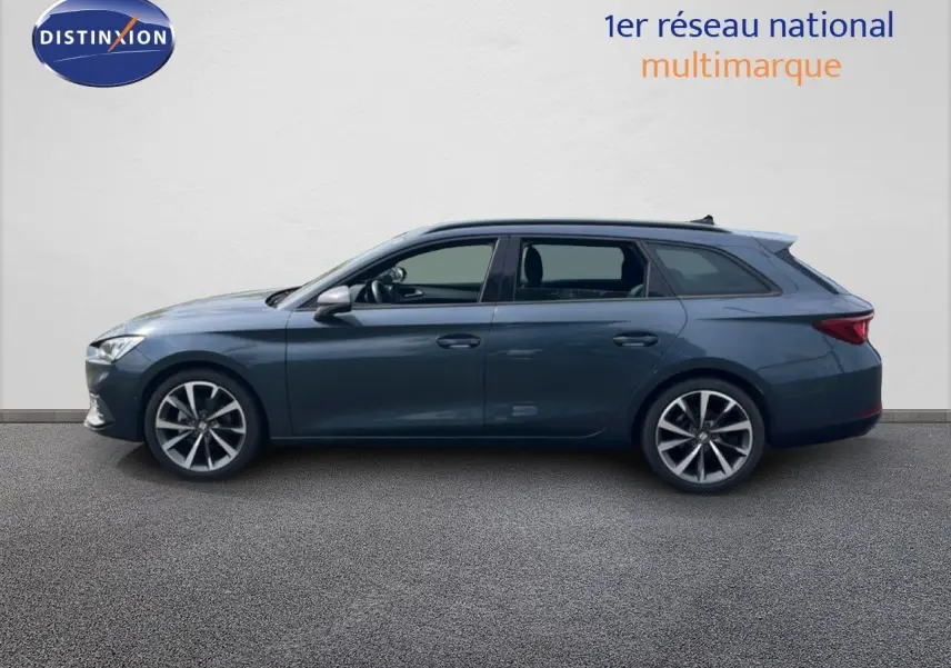 SEAT LEON ST 1.5 TSI 150CH FR Special Edition gris magnétique métal, vue de profil côté gauche, jantes alliage.