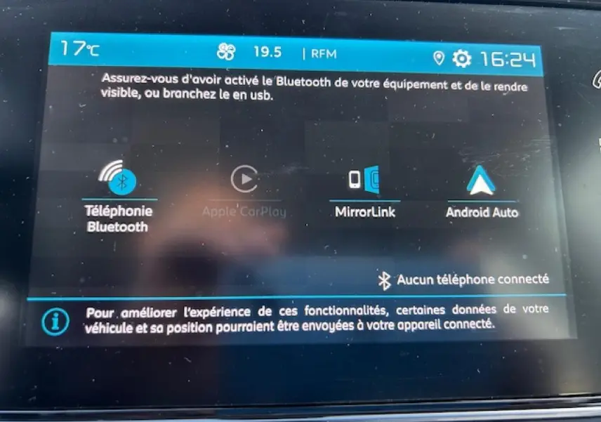 Écran tactile 7 pouces du système CITROËN Connect Nav affichant options Bluetooth, MirrorLink et Android Auto.