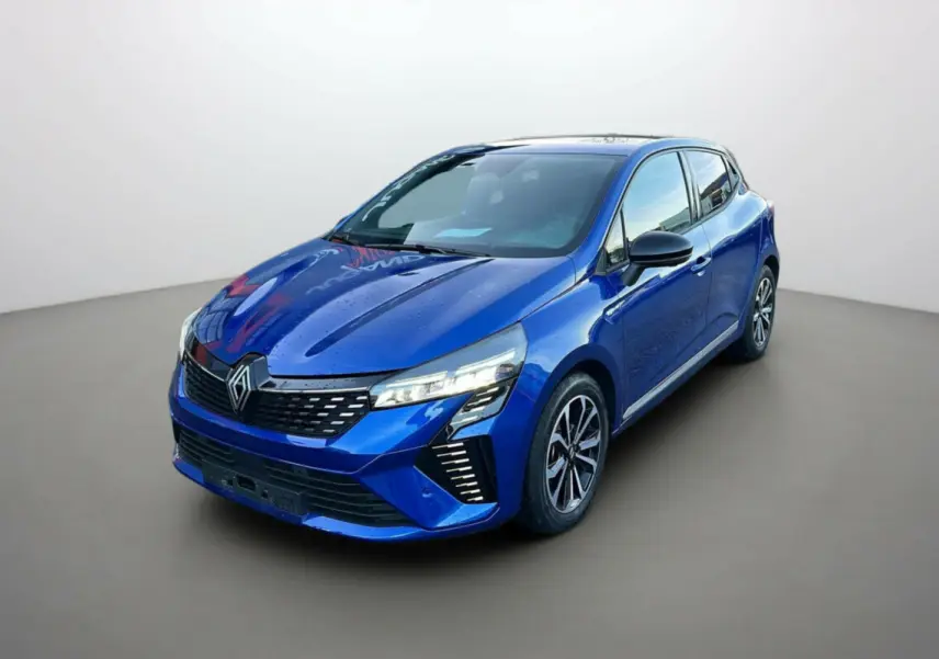 Renault Clio V TCE 90 Techno Plus bleu iron vue 3/4 avant avec feux LED et jantes alu noires.