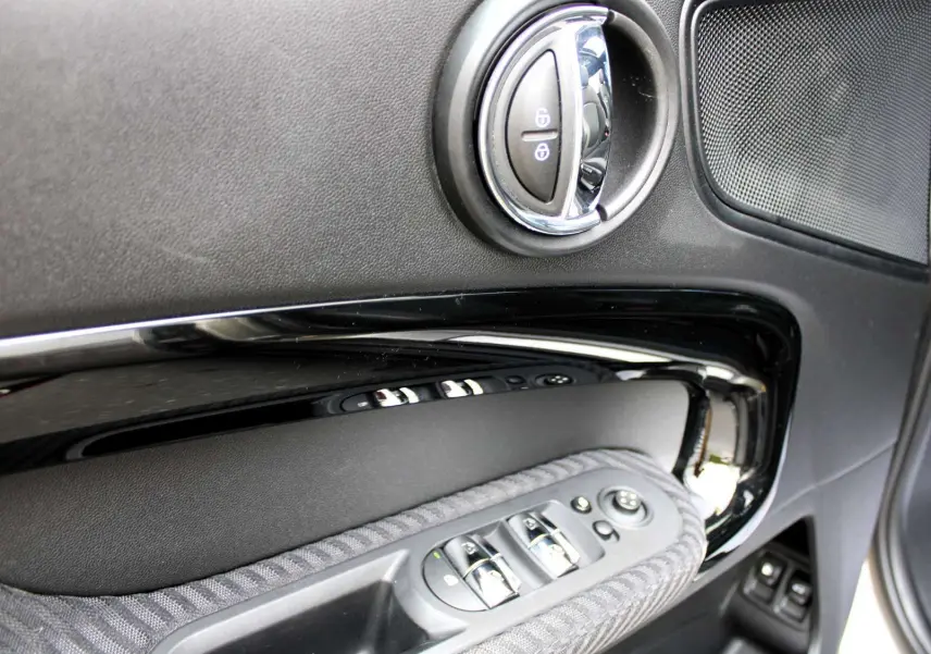 CREATOR: gd-jpeg v1.0 (using IJG JPEG v62), quality = 80
