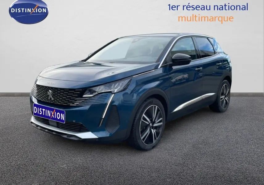 Peugeot 3008 hybride rechargeable bleu Célèbes métal, vue 3/4 avant droit avec jantes alliage et calandre distinctive.