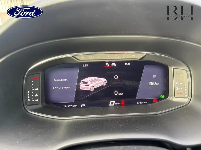 Tableau de bord numérique du SEAT Ateca 2020 affichant la consommation, autonomie et vitesse à 0 km/h.