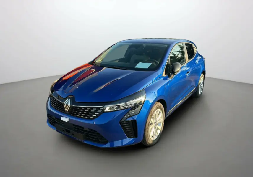 Renault Clio DCI 100 Evolution Camera 2025 en bleu iron, vue 3/4 avant droit avec calandre moderne et phares LED.