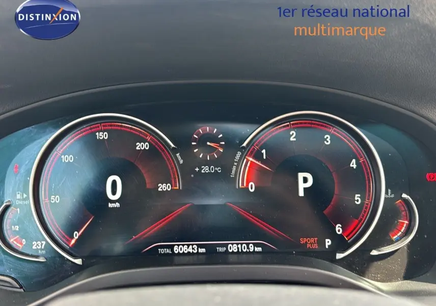 Tableau de bord numérique de BMW X4 XDRIVE 30D 2019 affichant 60643 km, vitesse à 0 et mode Sport Plus en veille.