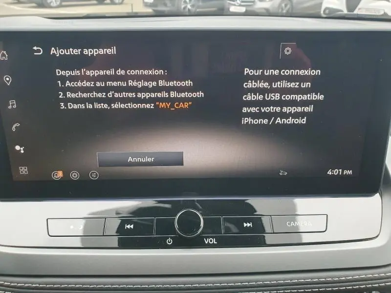 Écran tactile central du Nissan Qashqai Hybrid e-POWER 2026 affichant le menu de connexion Bluetooth.