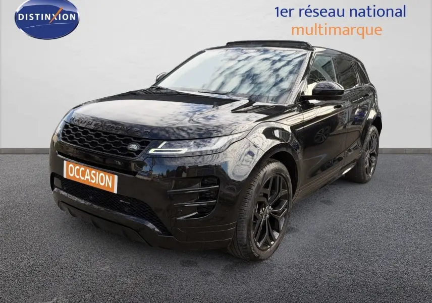 Range Rover Evoque P300e noir Santorini, vue 3/4 avant droit, jantes noires et calandre distinctive.