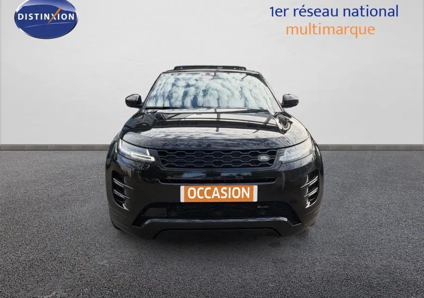 Vue frontale d'un Range Rover Evoque P300e hybride rechargeable en Santorini Black avec plaque "OCCASION".