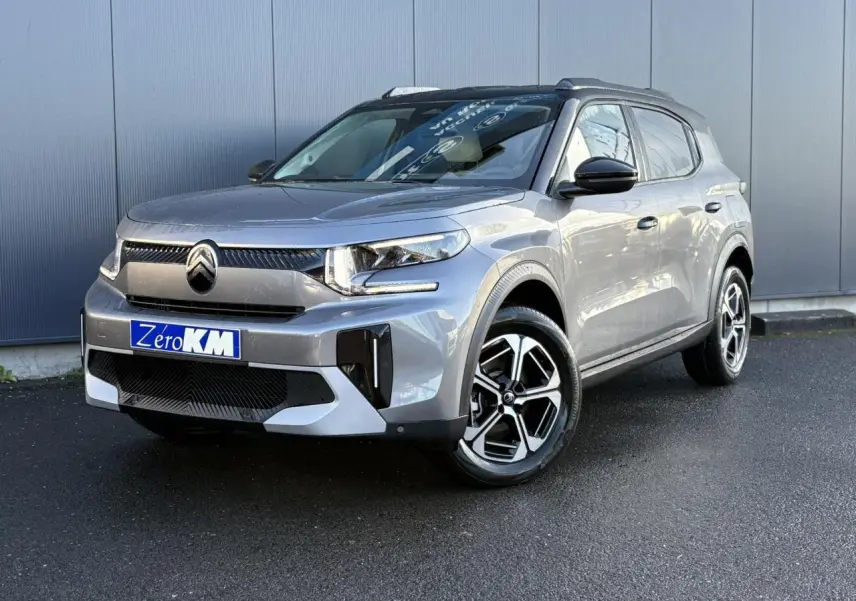 Citroën C3 Aircross gris Mercury vue 3/4 avant droit avec toit noir et jantes alliage diamantées.