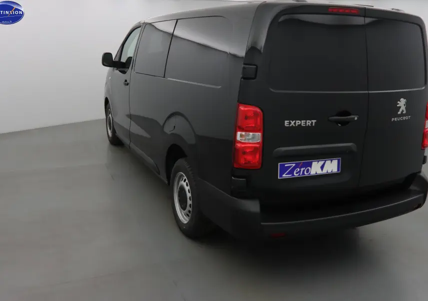Peugeot Expert Cabine Approfondie noir perla metal vu en 3/4 arrière gauche, avec portes arrière pleines et jantes acier.